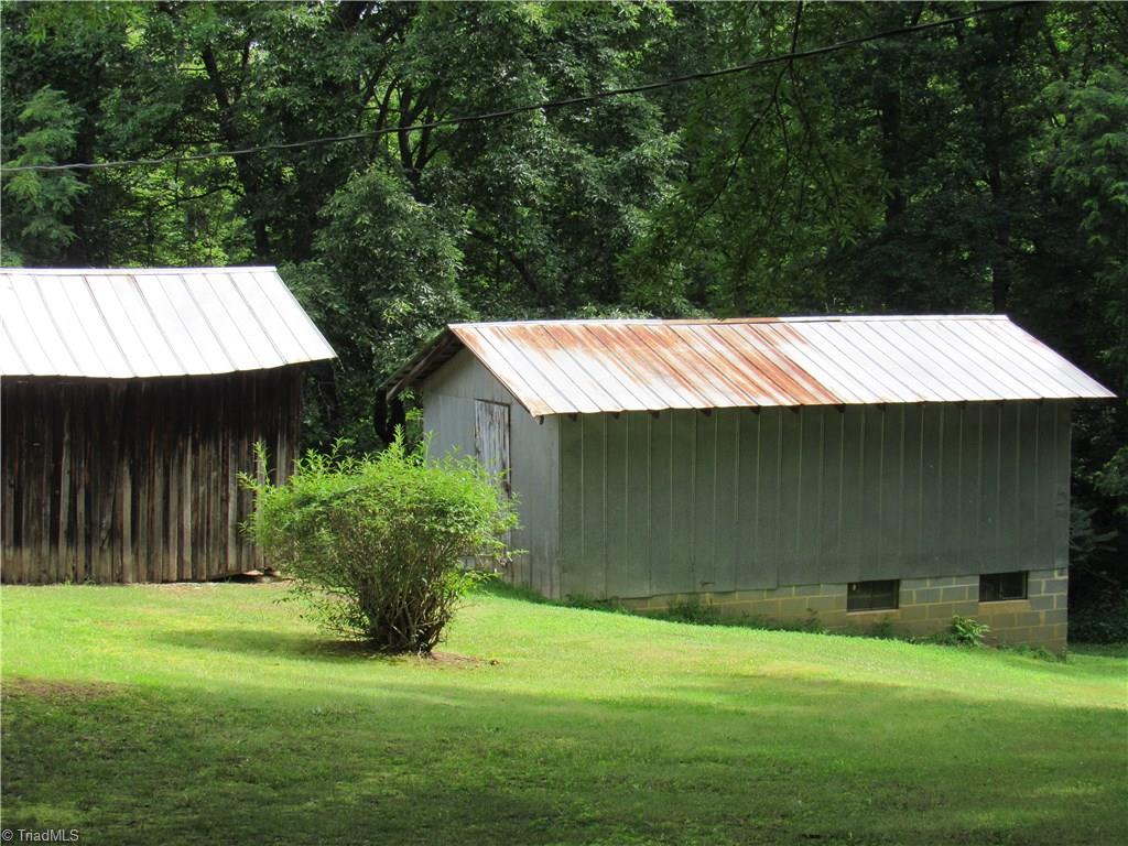 1365 Tillotson Road Pinnacle, NC 27043 - Photo 8 of 29