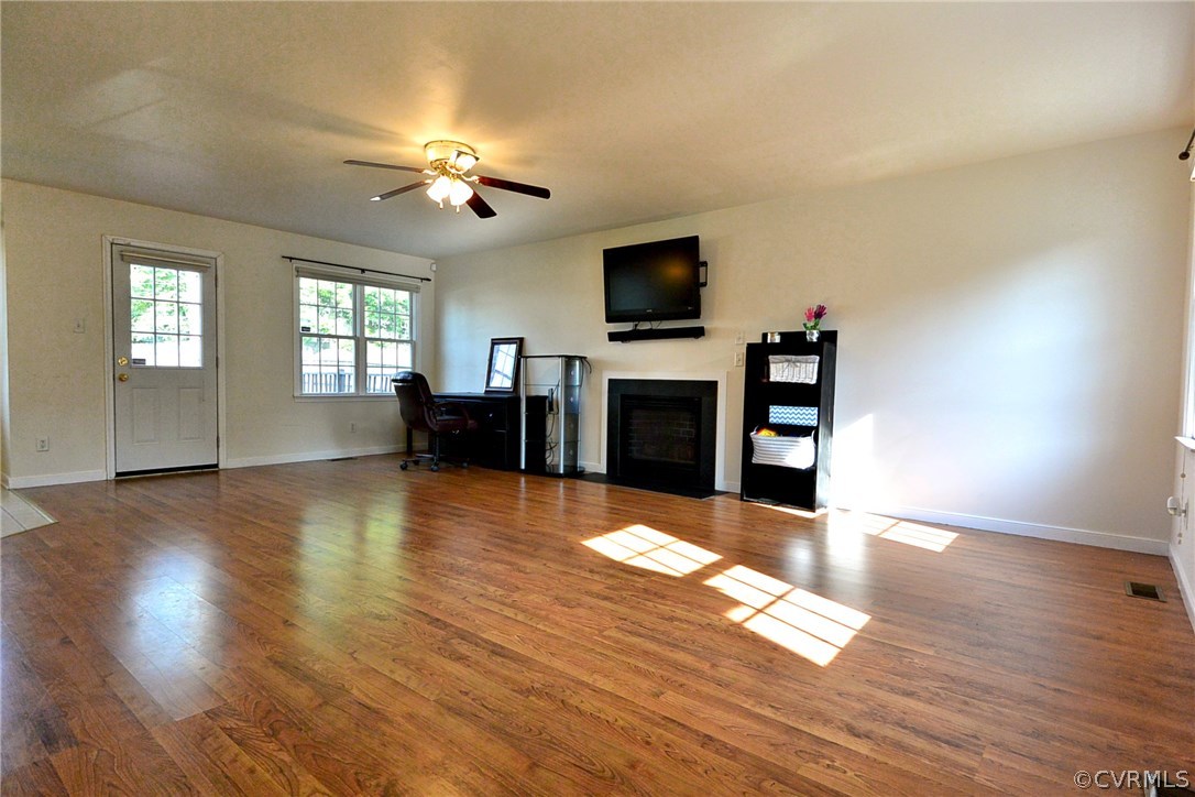9519 Lockberry Ridge Loop North Chesterfield, VA 23237 - Photo 2 of 13 Gallery Image 2