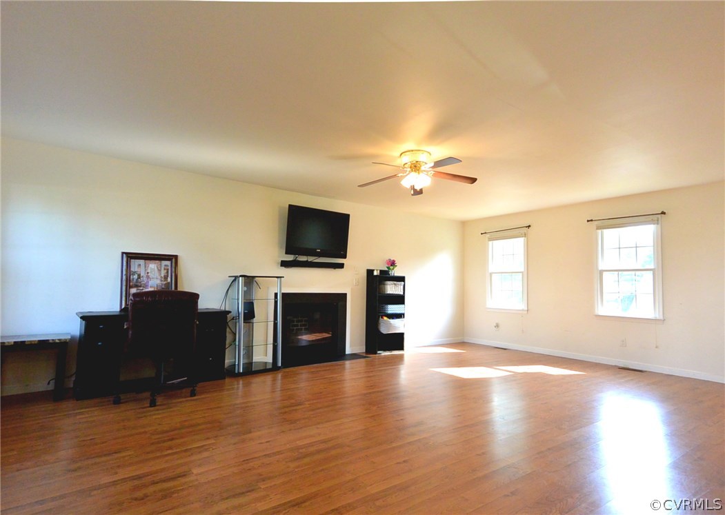 9519 Lockberry Ridge Loop North Chesterfield, VA 23237 - Photo 3 of 13 Gallery Image 3
