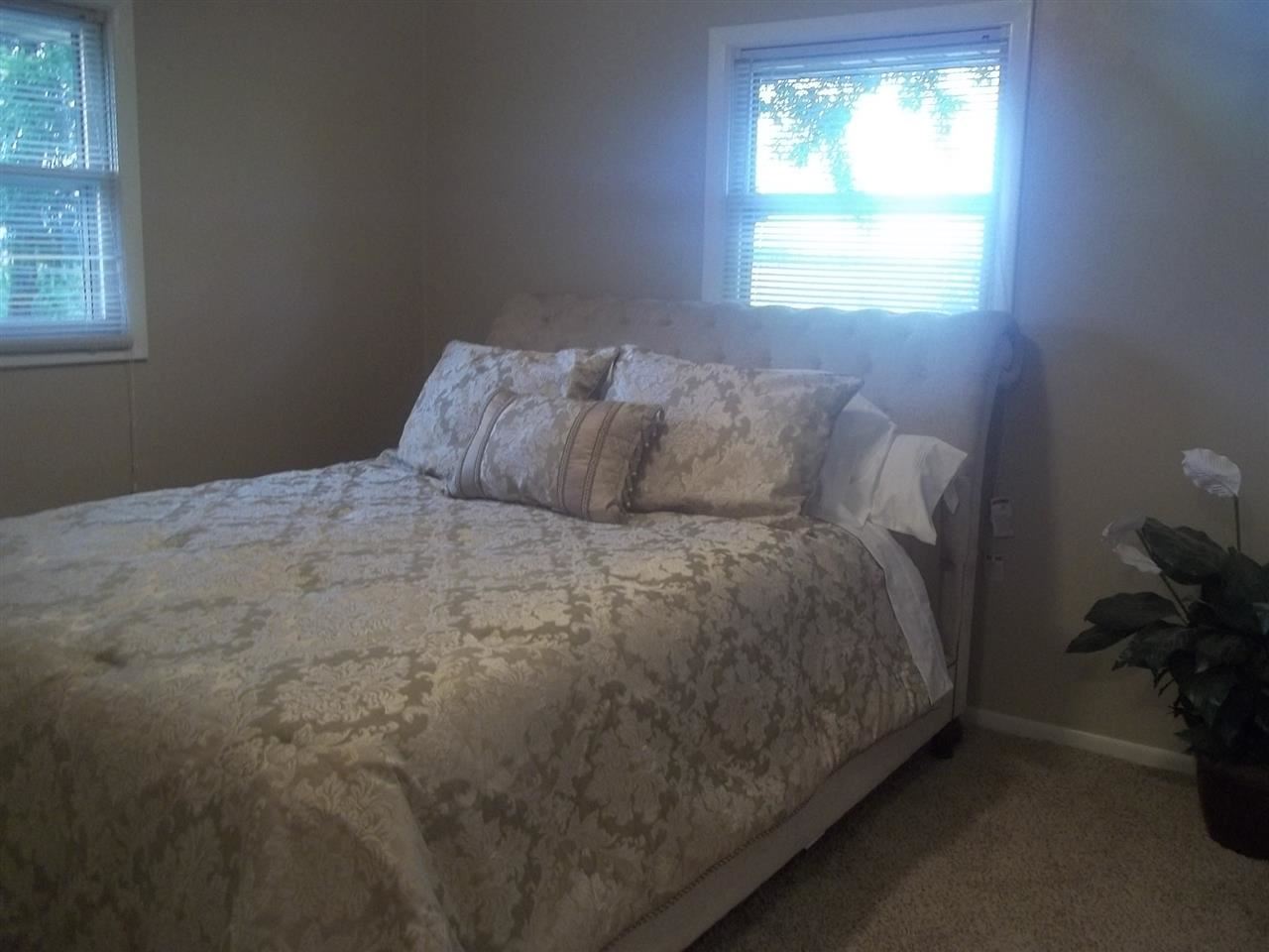 52522 Rosewood Road South Bend, IN 46628 - Photo 12 of 17 Gallery Image 12