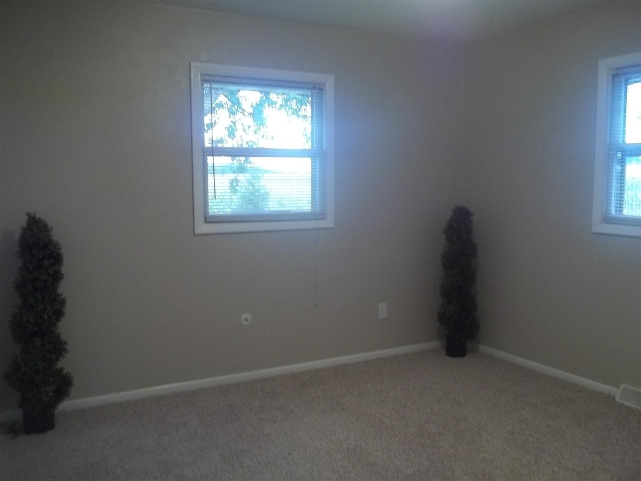 52522 Rosewood Road South Bend, IN 46628 - Photo 13 of 17 Gallery Image 13