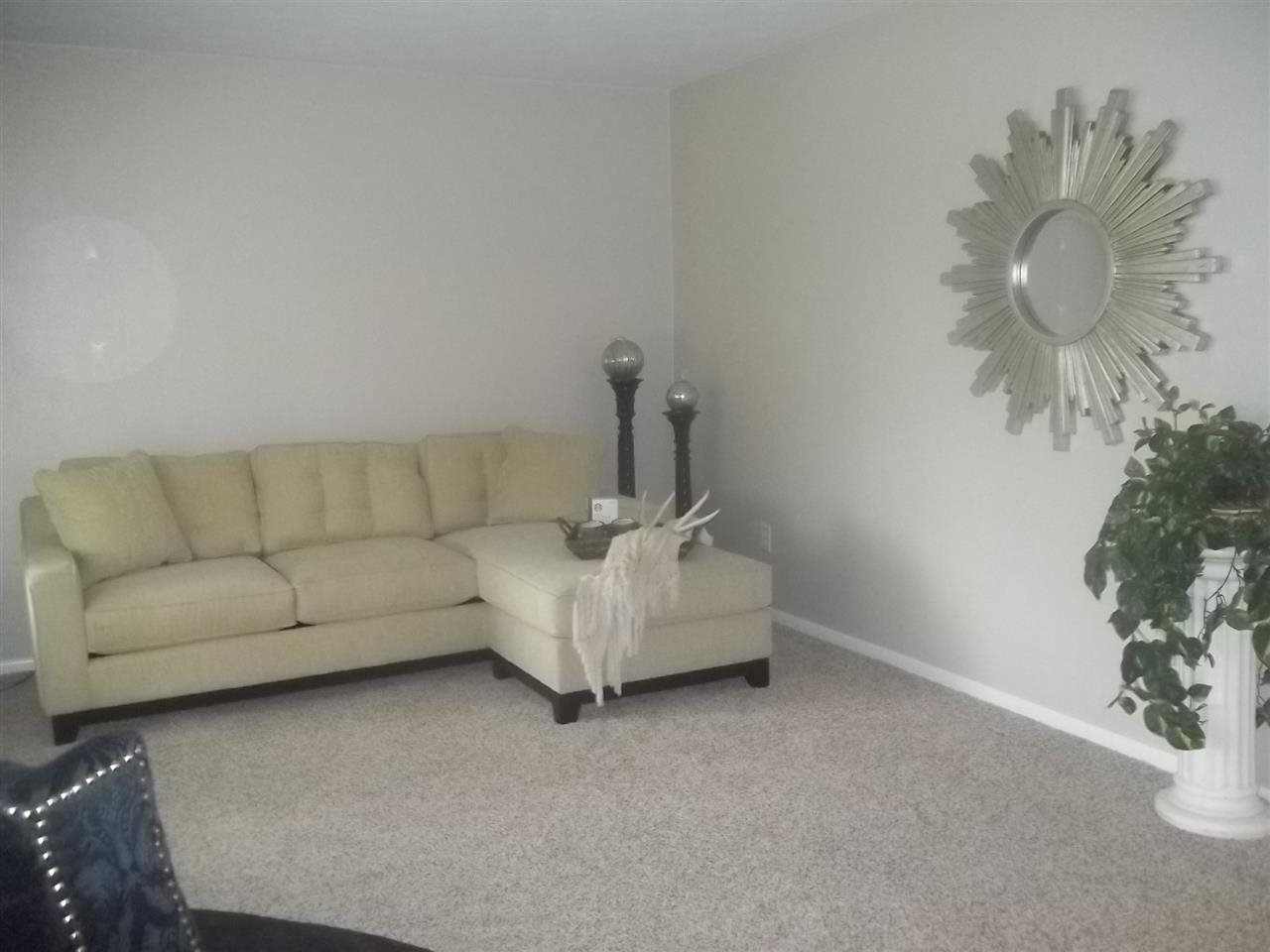 52522 Rosewood Road South Bend, IN 46628 - Photo 6 of 17 Gallery Image 6