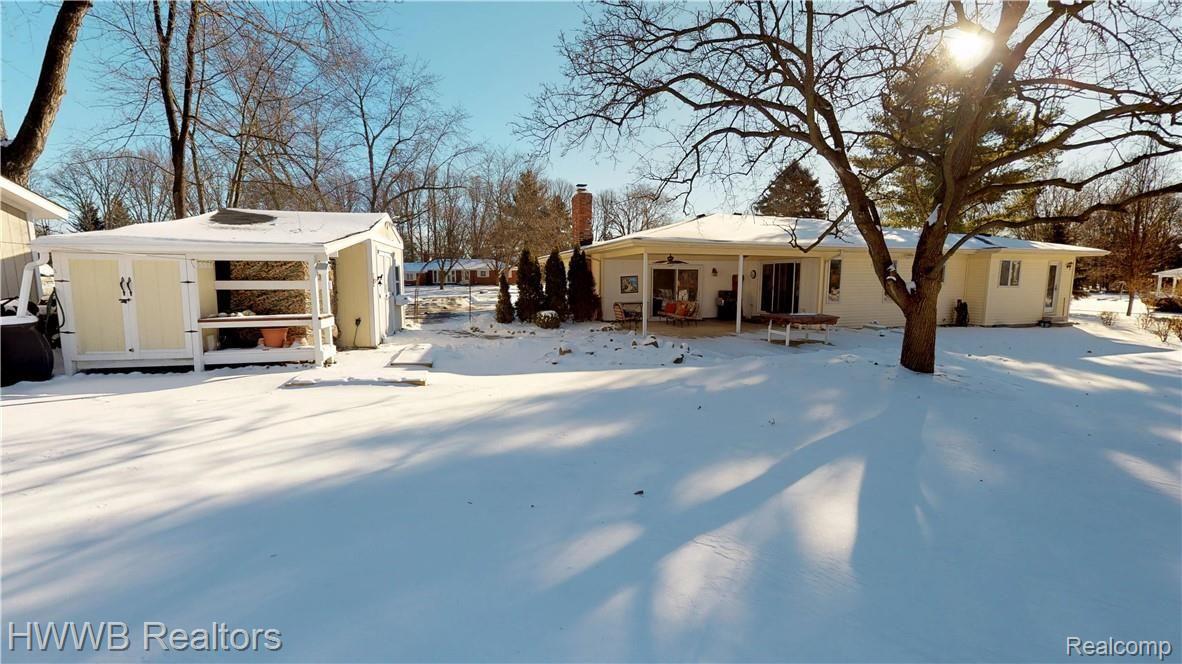 390 East Maryknoll Road Rochester, MI 48309 - Photo 36 of 38 Welcome-To-390-E-Maryknoll-Road-In-Rochester-Hills-37-Patio-from-rear.jpg