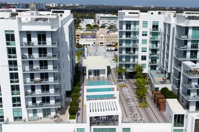 a picture of a building with a lot of windows