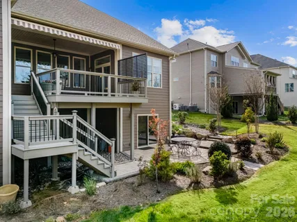 a house view with a garden space
