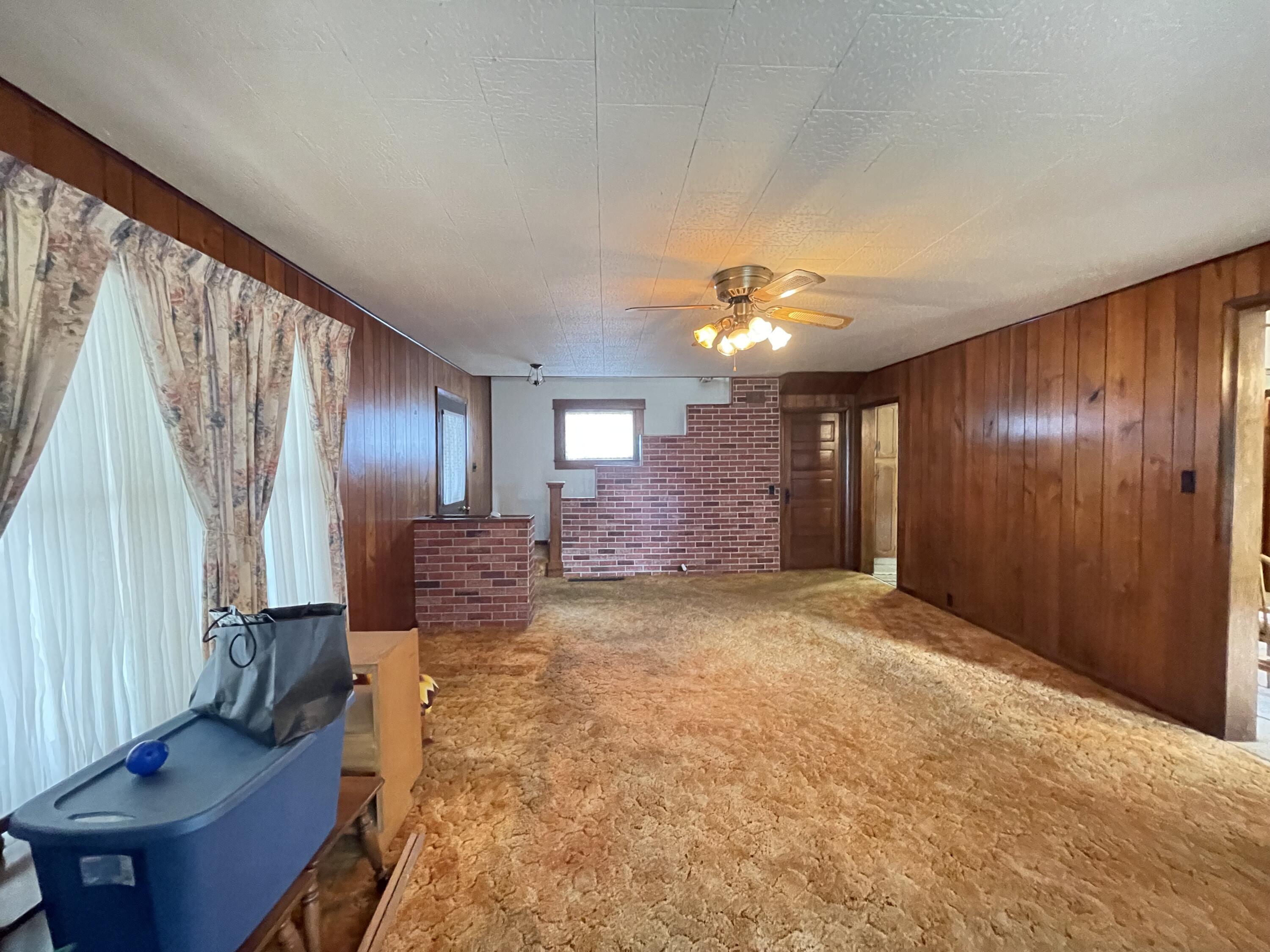 402 North State Line Road Union City, OH 45390 - Photo 9 of 29