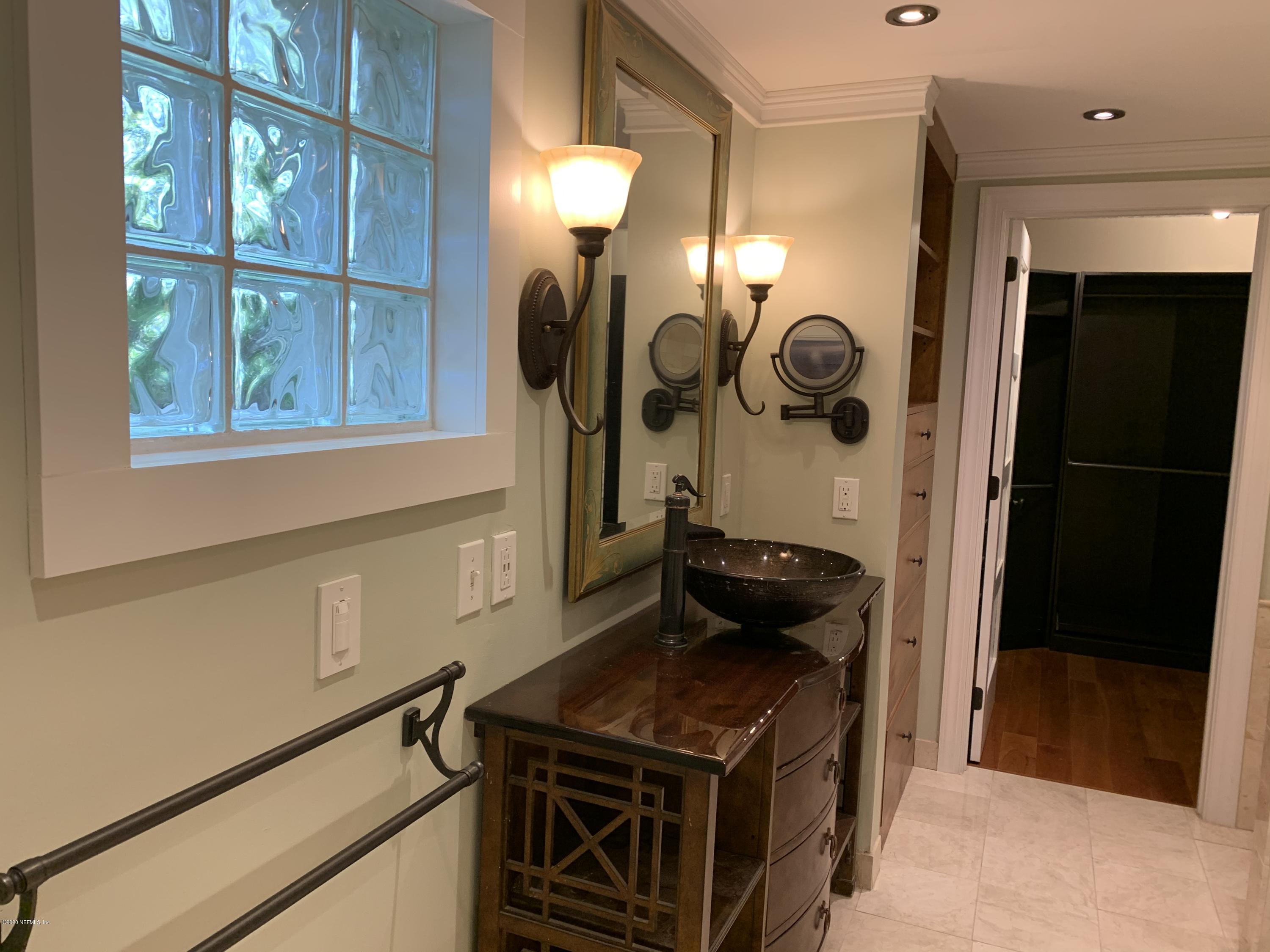 136 Manresa Road St. Augustine, FL 32084 - Photo 21 of 28 Master Vanity