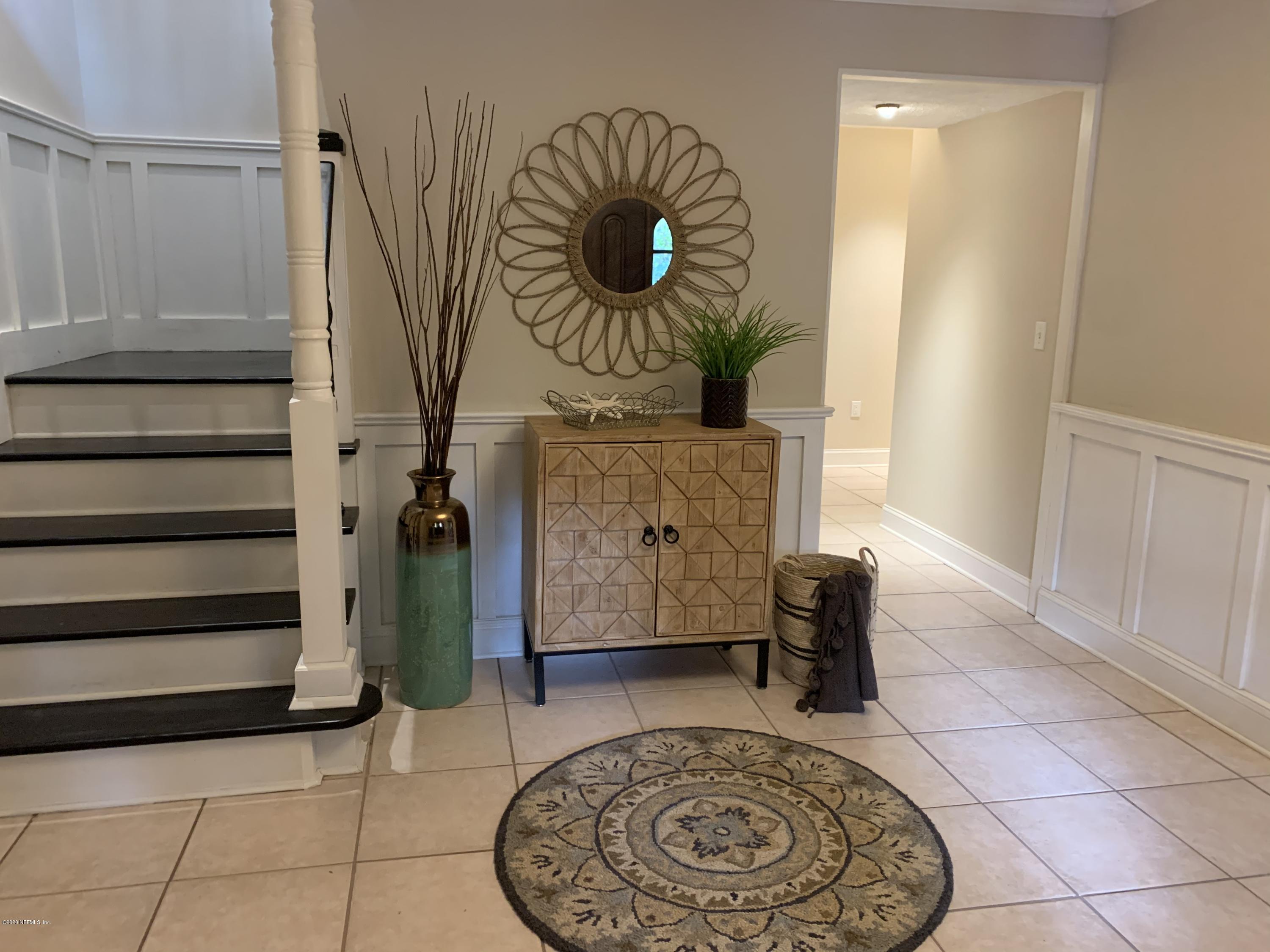 136 Manresa Road St. Augustine, FL 32084 - Photo 6 of 28 Foyer