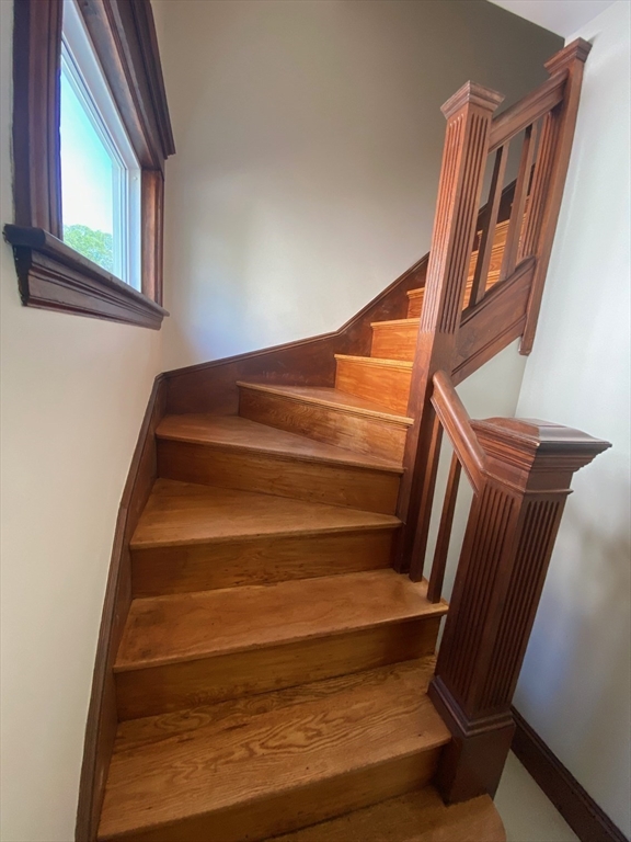 14 Welton Road Boston, MA 02132 - Photo 5 of 31 a view of entryway
