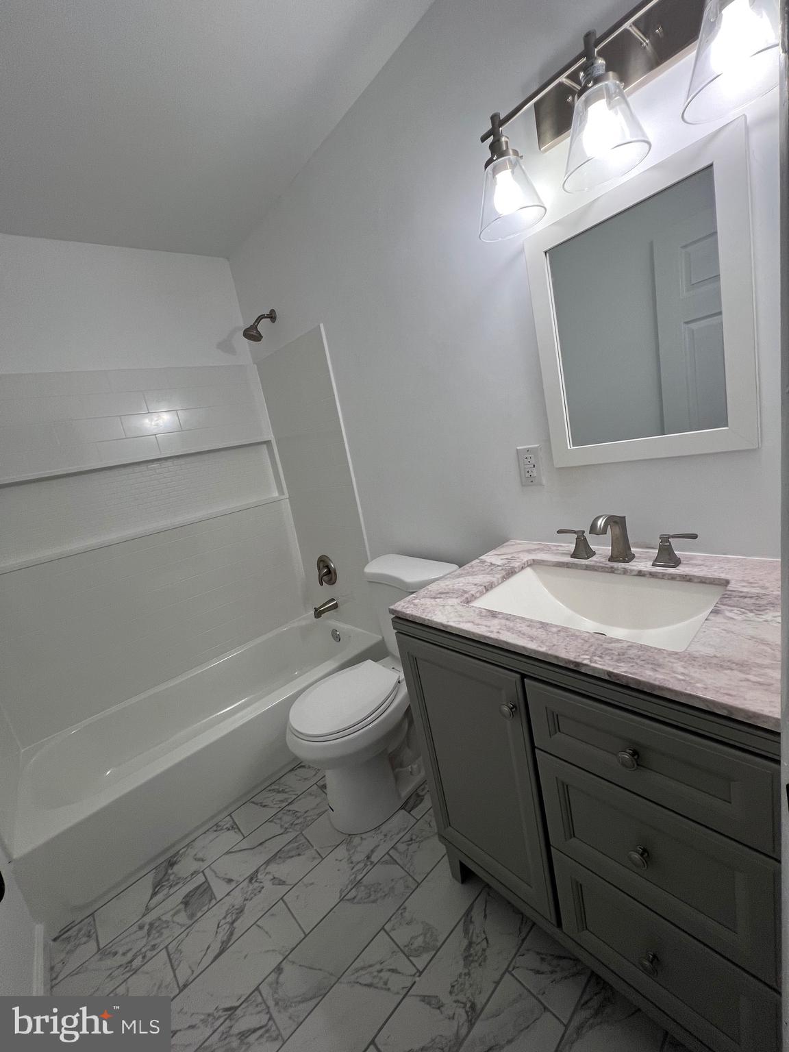 6011 Johnnycake Road Baltimore, MD 21228 - Photo 8 of 29
