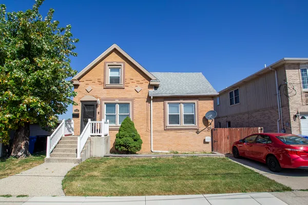 $345,000 | 5210 West 54th Street, Chicago, IL 60638