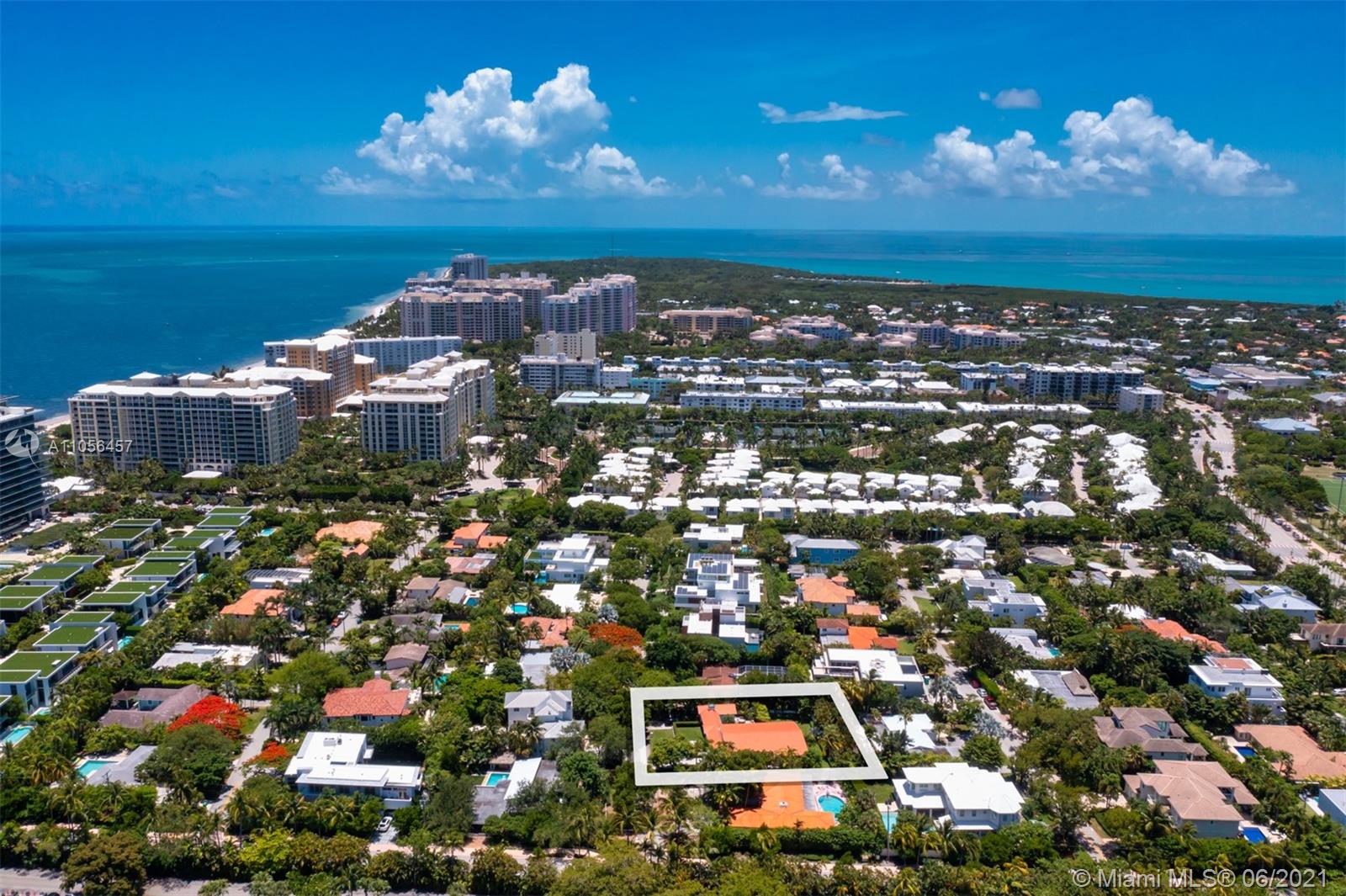 320 Pacific Road Key Biscayne, FL 33149 - Photo 27 of 27 a view of a city