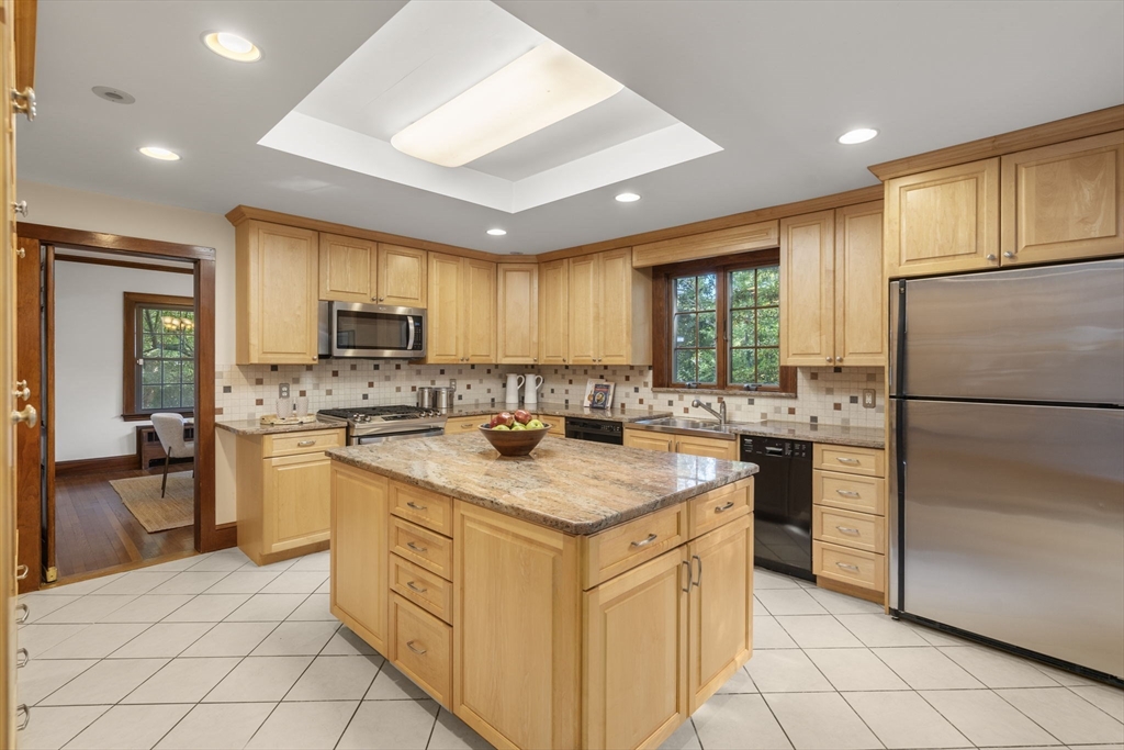 21 Hancock Road Brookline, MA 02445 - Photo 11 of 33