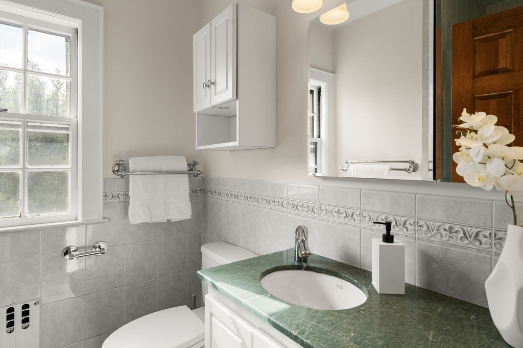 21 Hancock Road Brookline, MA 02445 - Photo 19 of 33