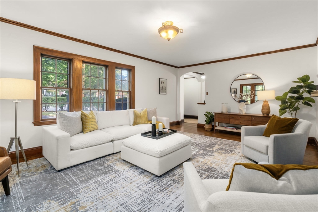21 Hancock Road Brookline, MA 02445 - Photo 4 of 33