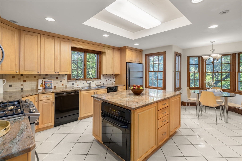 21 Hancock Road Brookline, MA 02445 - Photo 9 of 33