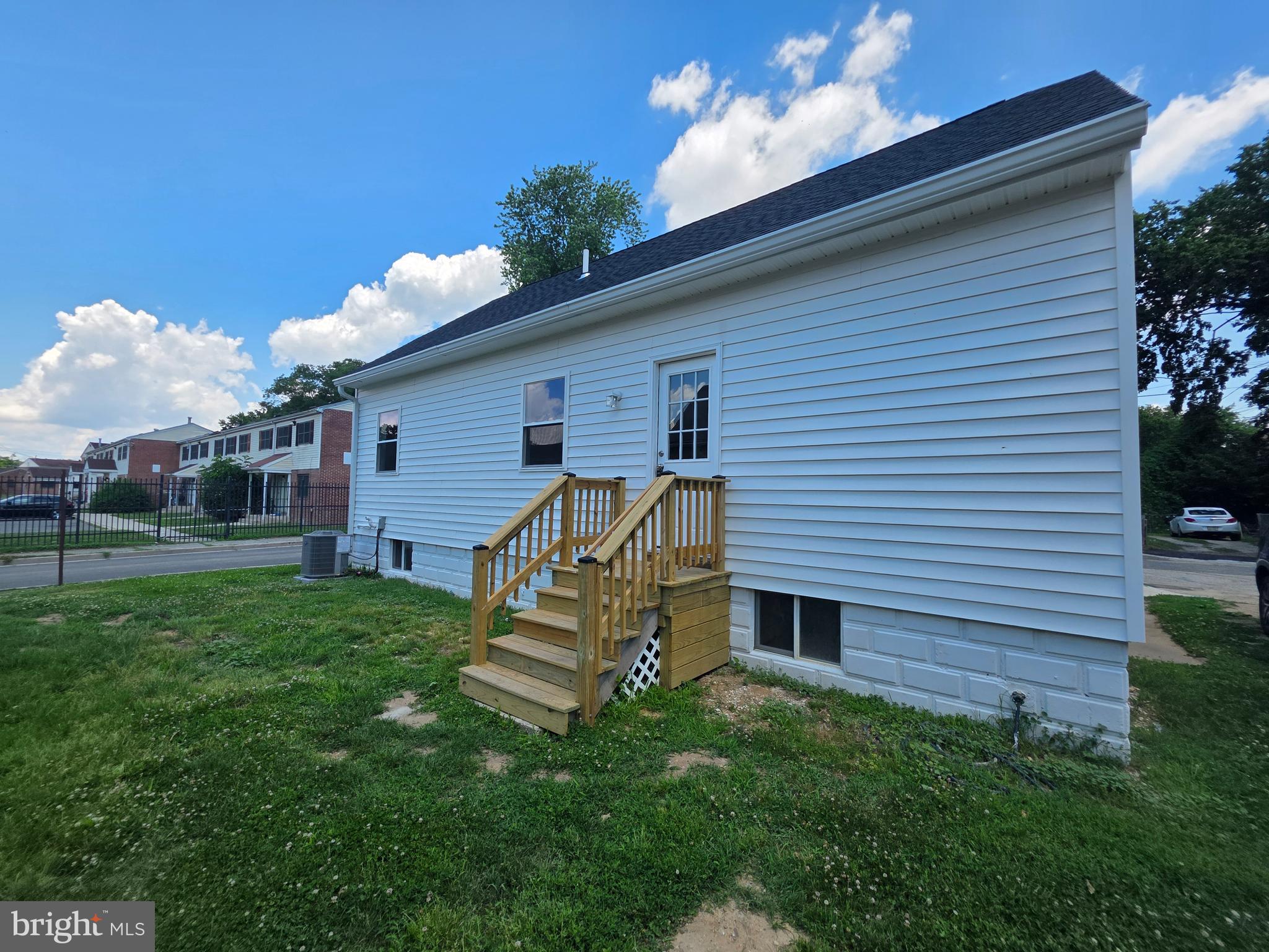 75 Hedge Street Salem, NJ 08079 - Photo 2 of 16