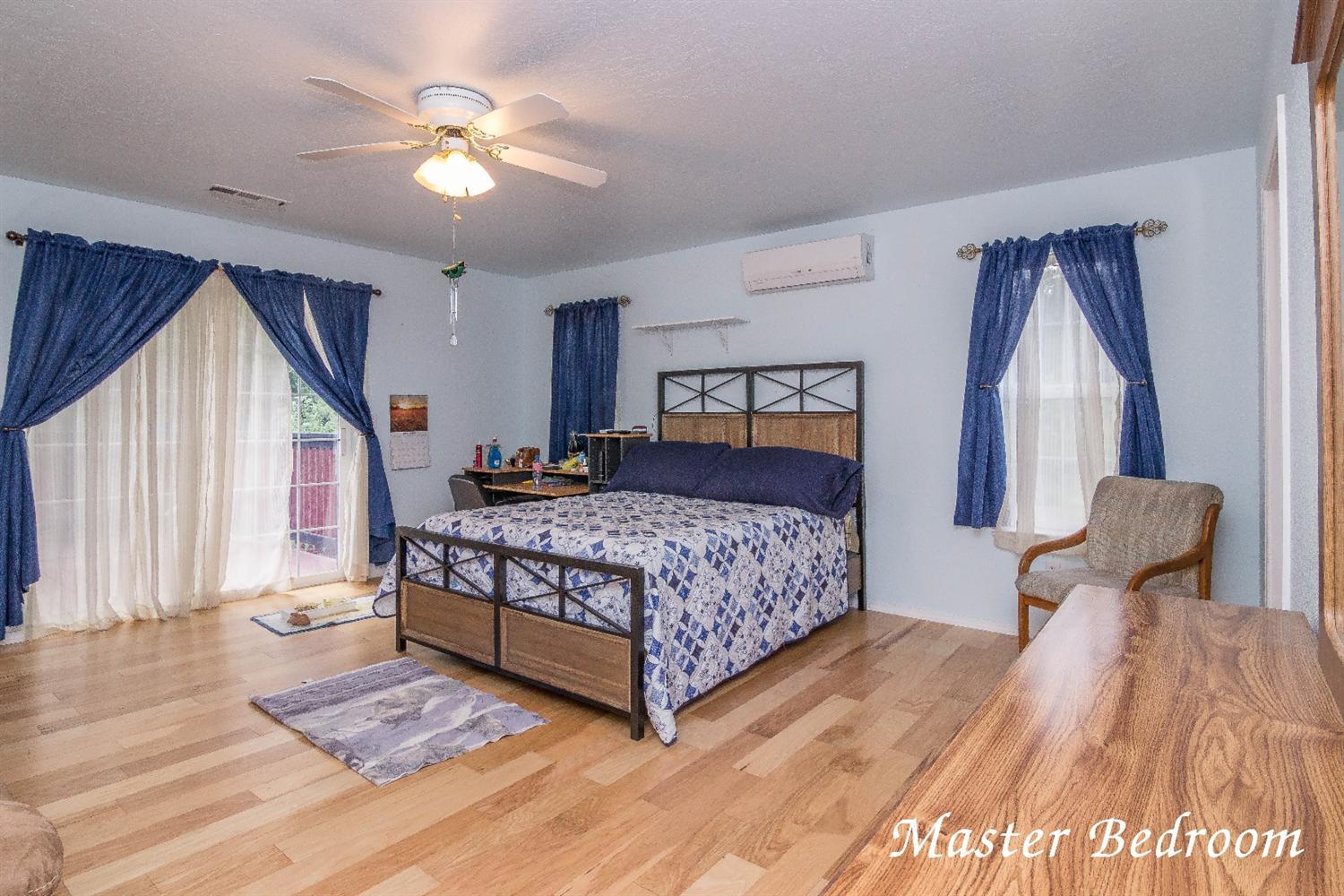 175 Stewart Road Grants Pass, OR 97526 - Photo 3 of 35 Additional Photo