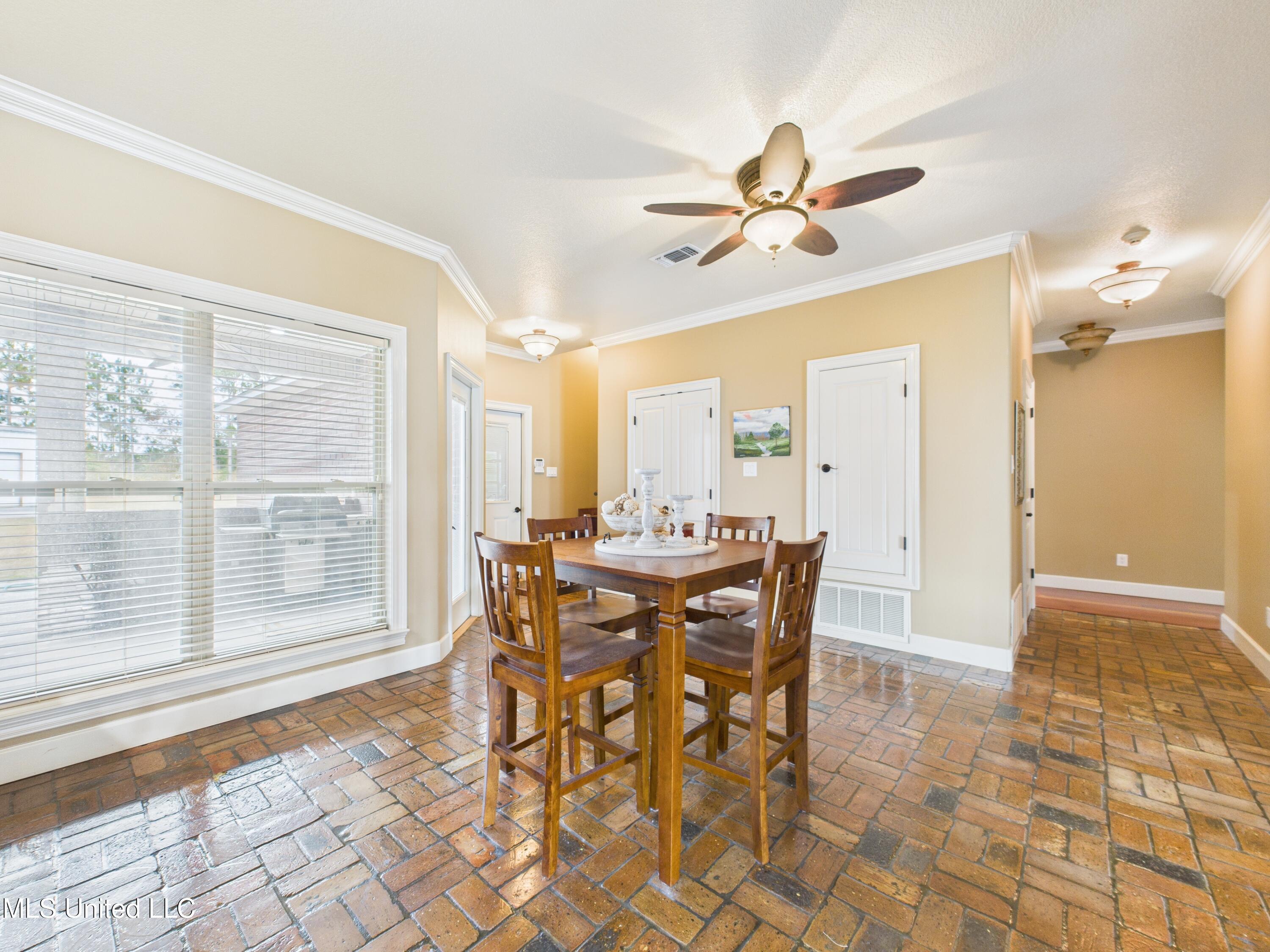 7414 Fountainbleau Road Ocean Springs, MS 39564 - Photo 14 of 49 CAM04449G0-PR0026-STILL026