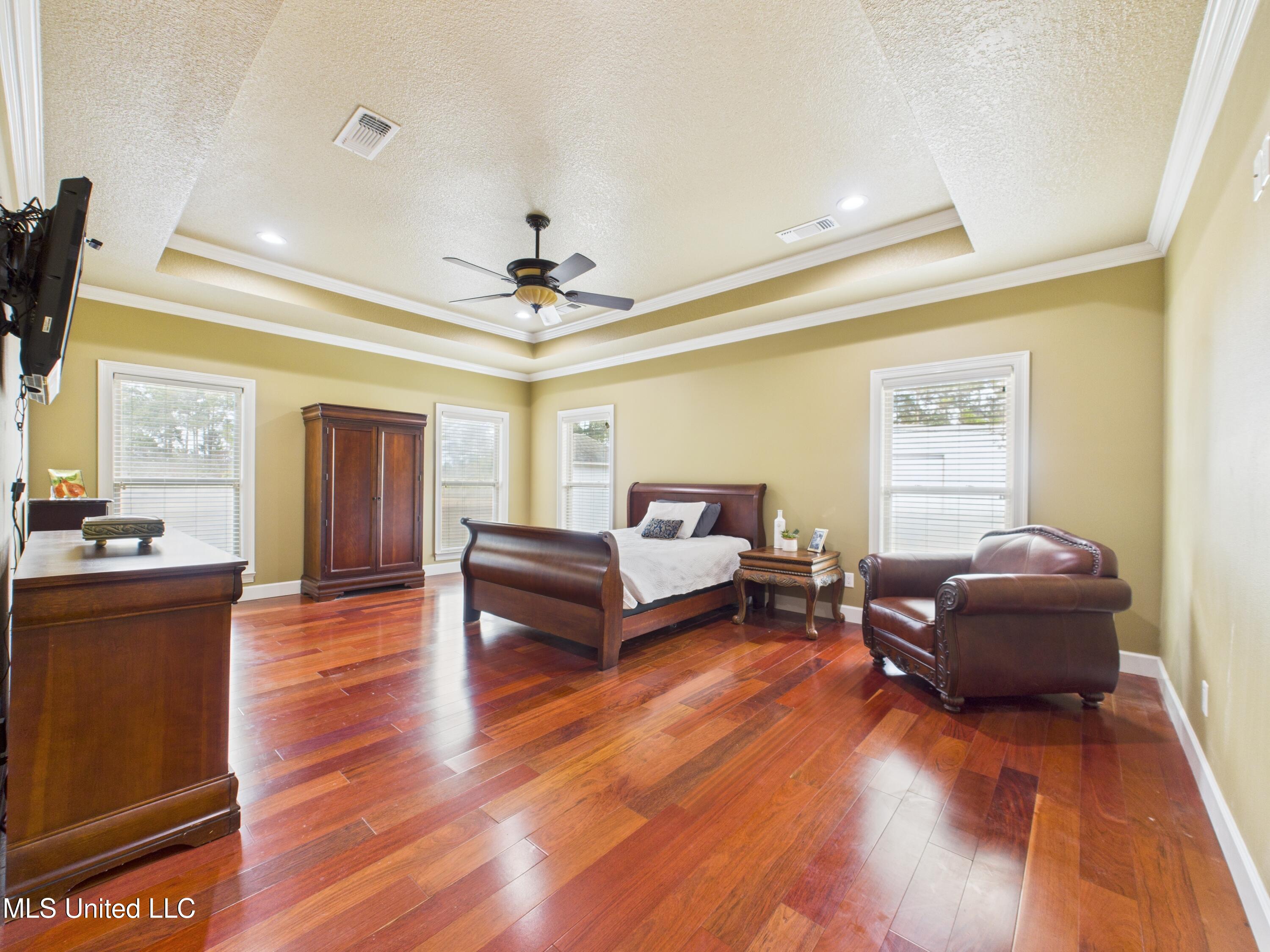 7414 Fountainbleau Road Ocean Springs, MS 39564 - Photo 15 of 49 CAM04449G0-PR0026-STILL027