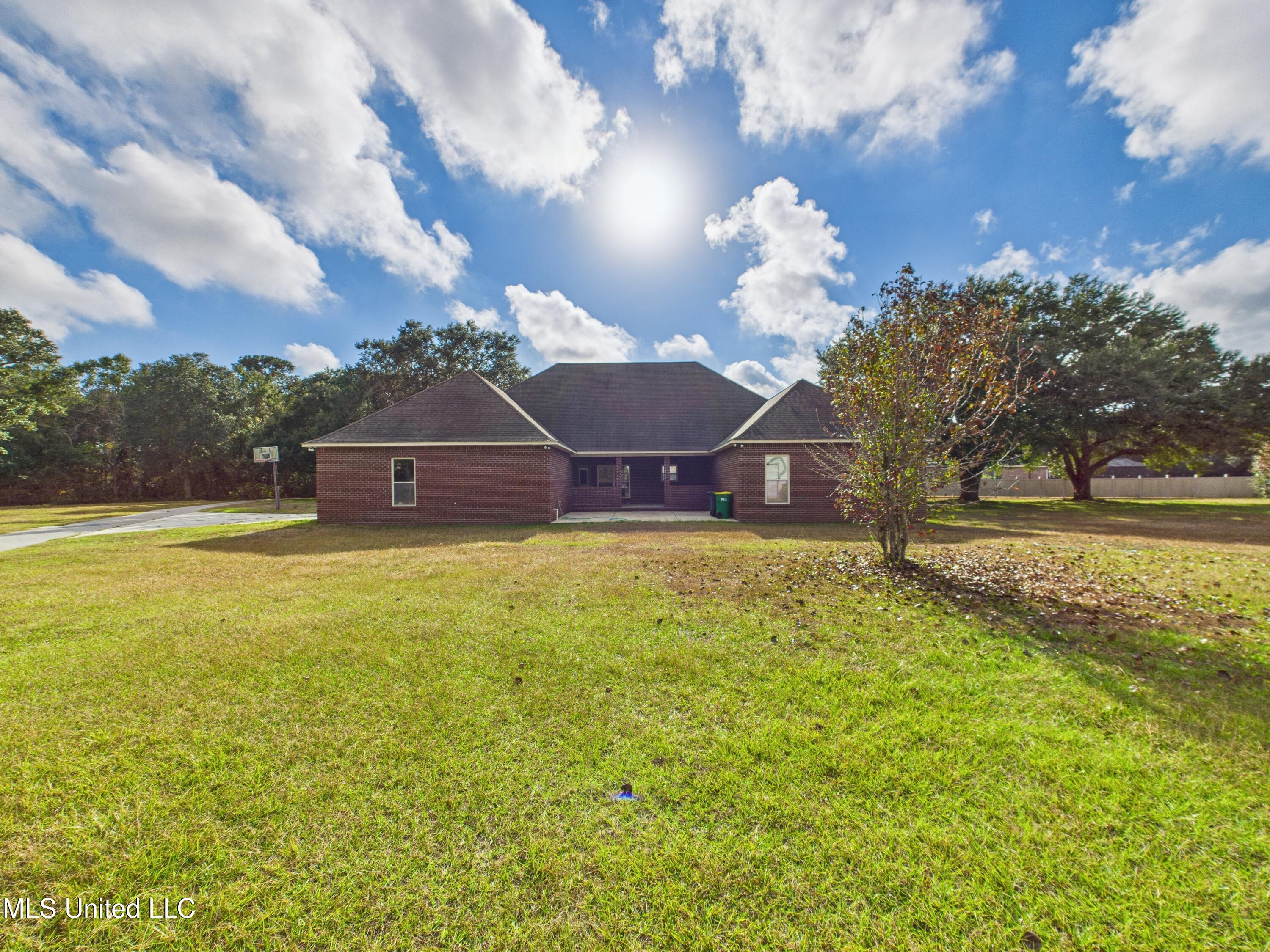 7414 Fountainbleau Road Ocean Springs, MS 39564 - Photo 32 of 49 CAM04449G0-PR0026-STILL006