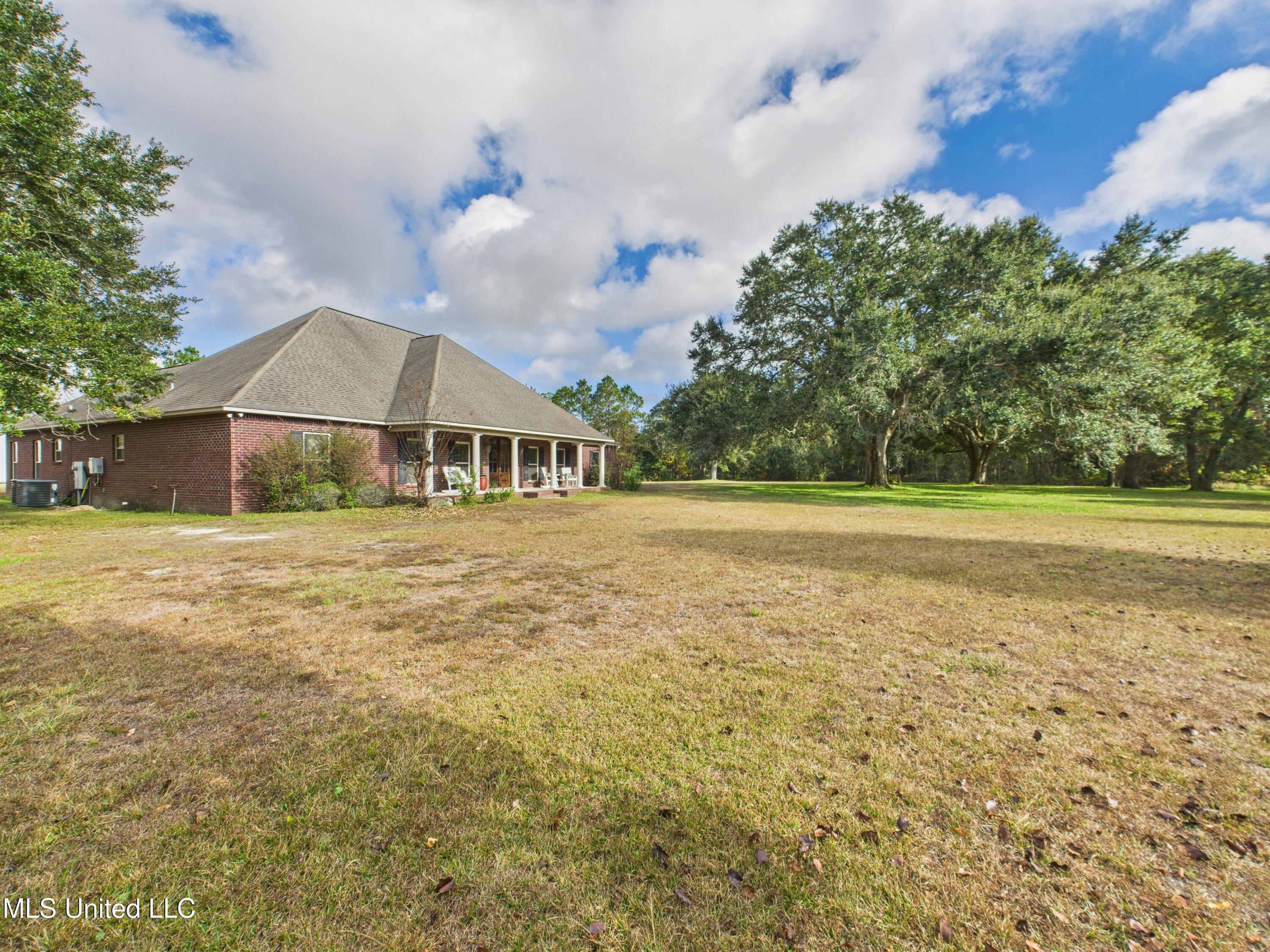 7414 Fountainbleau Road Ocean Springs, MS 39564 - Photo 39 of 49 CAM04449G0-PR0026-STILL004