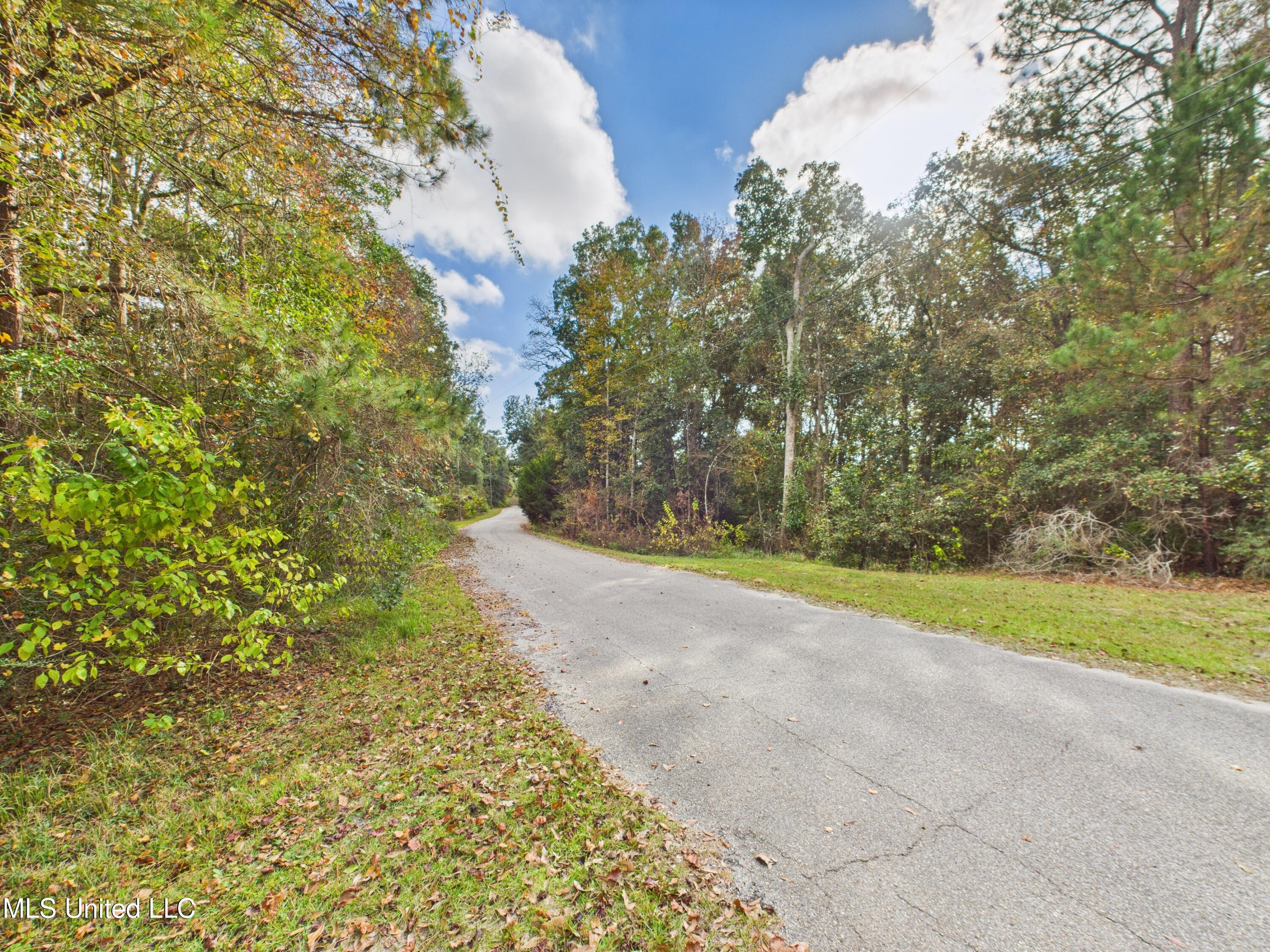 7414 Fountainbleau Road Ocean Springs, MS 39564 - Photo 45 of 49 CAM04449G0-PR0026-STILL014