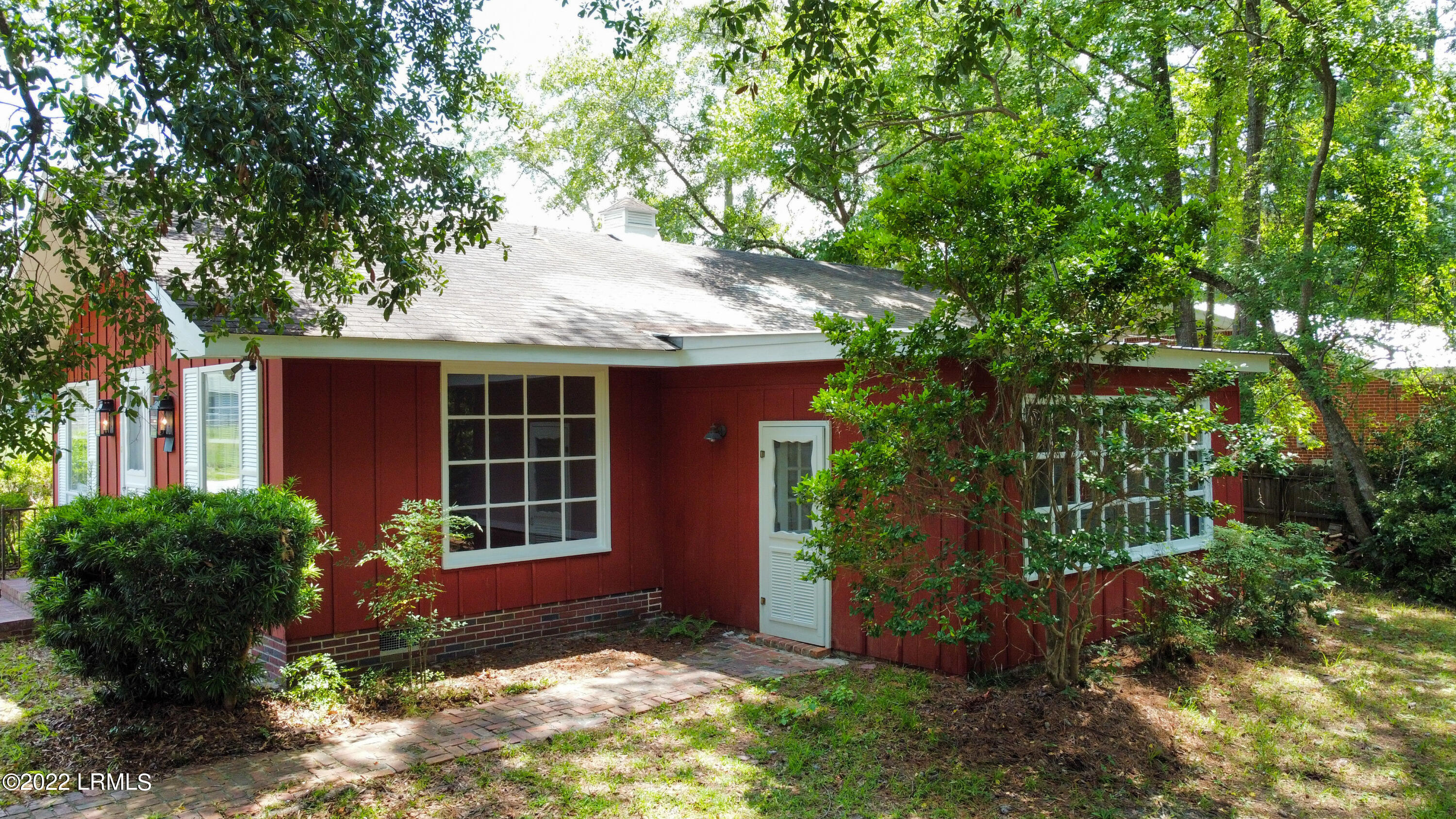 114 Barry Avenue Hampton, SC 29924 - Photo 3 of 15 D29CEA90-F828-445F-BA3A-D5C574E8CC12