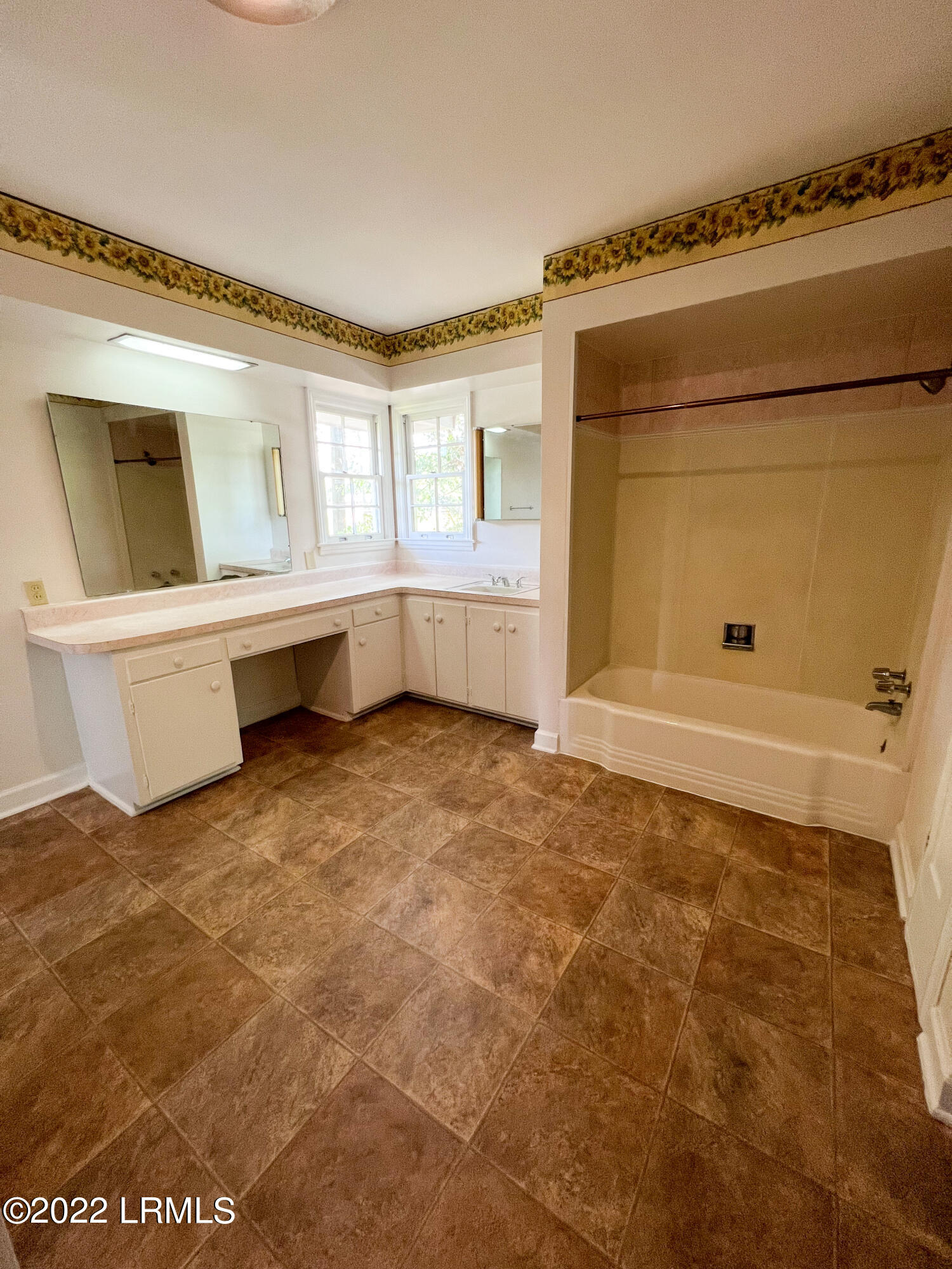 114 Barry Avenue Hampton, SC 29924 - Photo 7 of 15 114BDF7D-2D66-4A89-808D-AB1A80B10A77