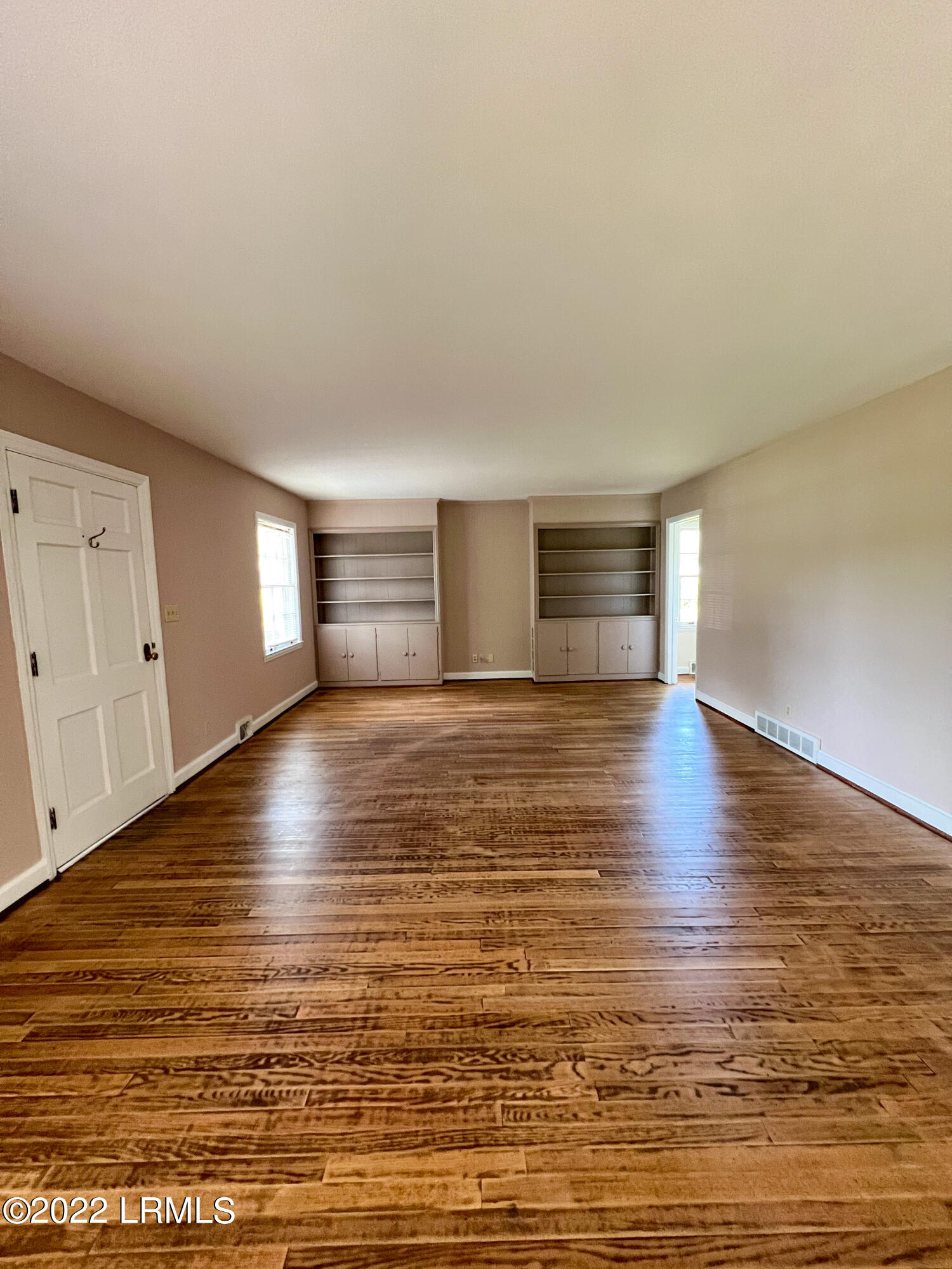 114 Barry Avenue Hampton, SC 29924 - Photo 9 of 15 DAE610F1-FD58-4F5D-989A-4E6F16F2A85B
