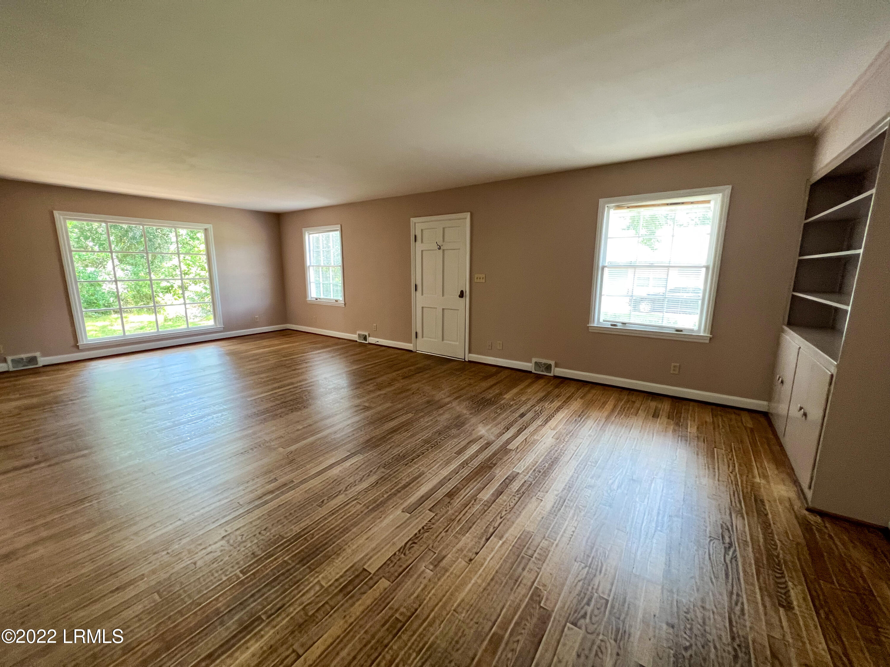 114 Barry Avenue Hampton, SC 29924 - Photo 10 of 15 9E659AD0-25A5-425D-A426-7094F299DEDB