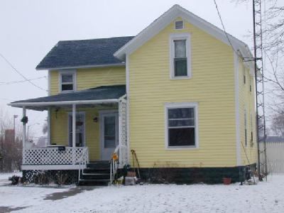 108 North Douglas Avenue Three Rivers, MI 49093 - Photo 1 of 1 Primary Photo