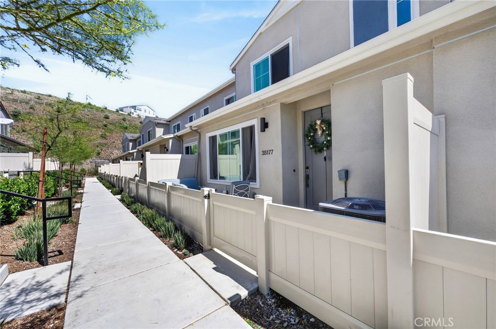 35177 Rangpur Lane Fallbrook, CA 92028 - Photo 3 of 39