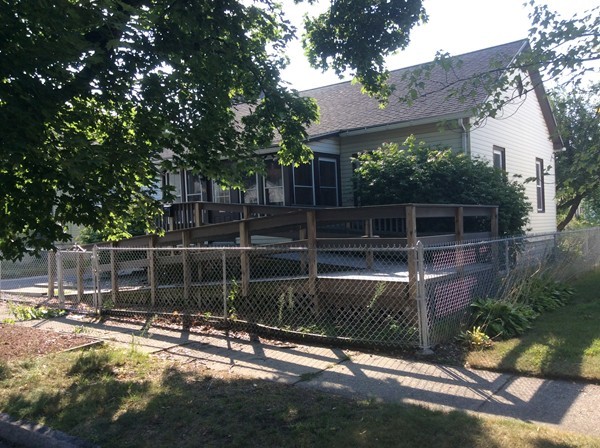 63 Kingsley Street Springfield, MA 01104 - Photo 2 of 30 Gallery Image 2