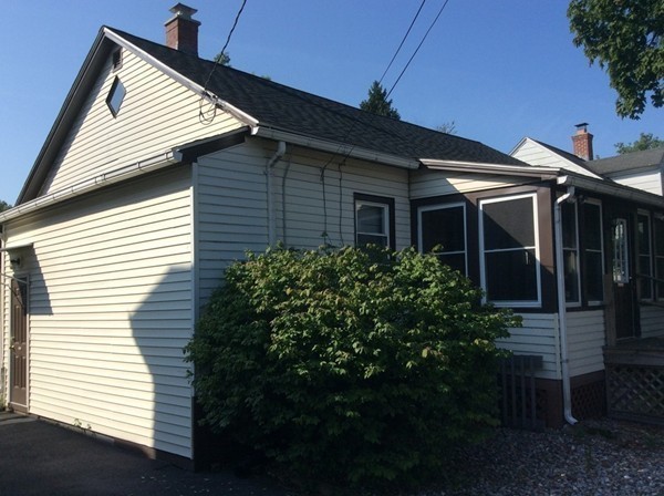 63 Kingsley Street Springfield, MA 01104 - Photo 3 of 30 Gallery Image 3