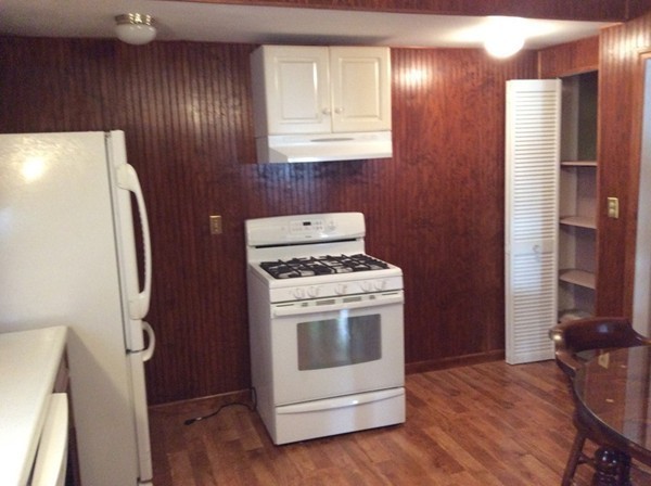 63 Kingsley Street Springfield, MA 01104 - Photo 8 of 30 Gallery Image 8