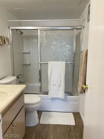 $995 | 615 South Royal Crest Circle, Unit 22, Las Vegas, NV 89169