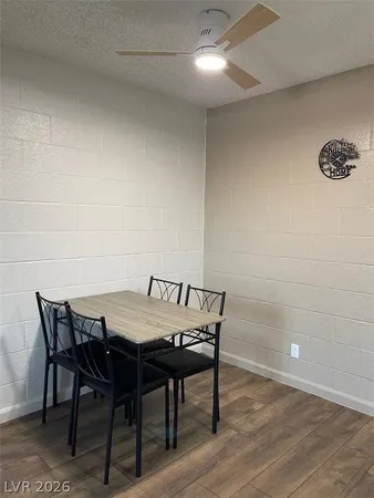 $995 | 615 South Royal Crest Circle, Unit 22, Las Vegas, NV 89169
