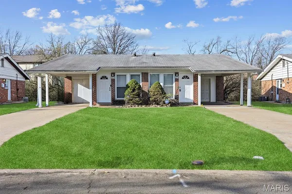 $234,900 | 305 St Eugene Lane, Florissant, MO 63033