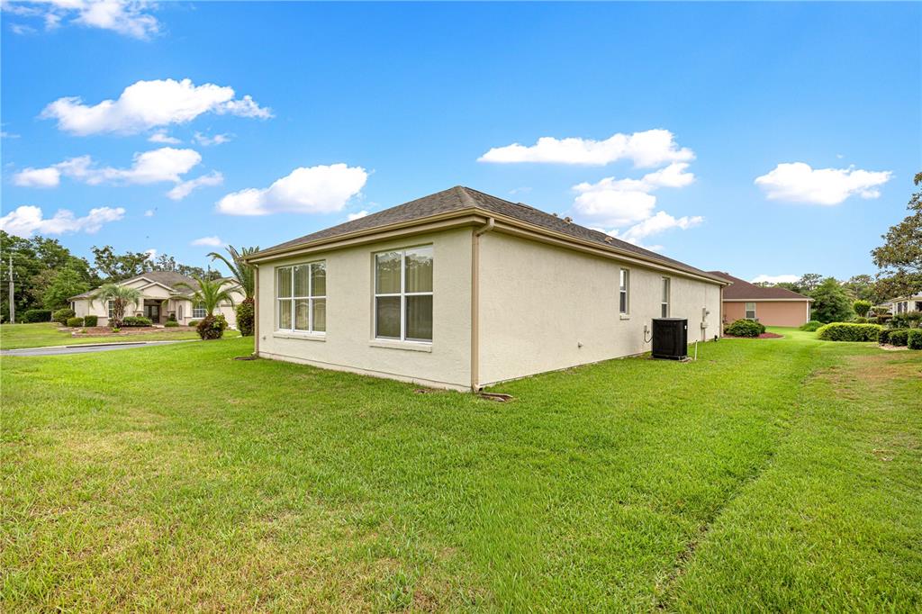 9687 Southeast 137th Street Road Summerfield, FL 34491 - Photo 10 of 81