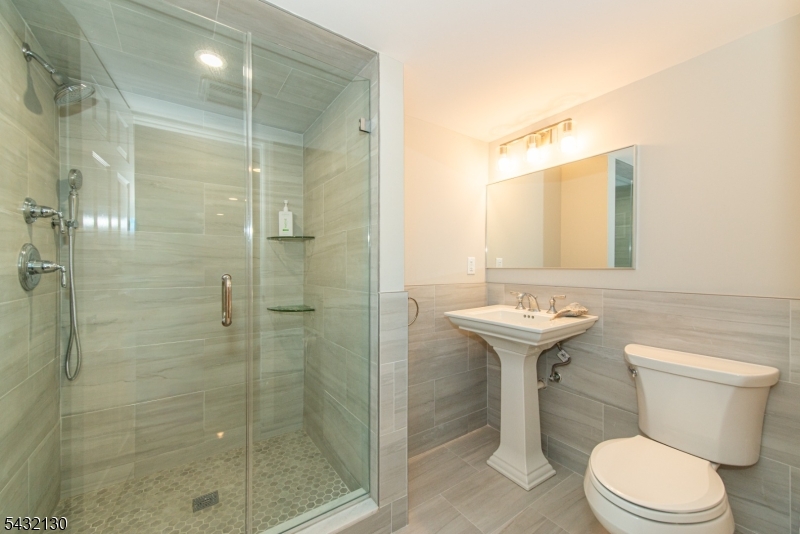 77 Hanover Road Mountain Lakes, NJ 07046 - Photo 29 of 36