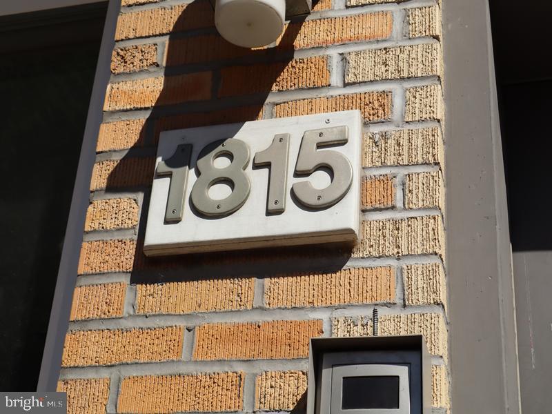 1815 Bainbridge Street, Unit 2 Philadelphia, PA 19146 - Photo 4 of 9