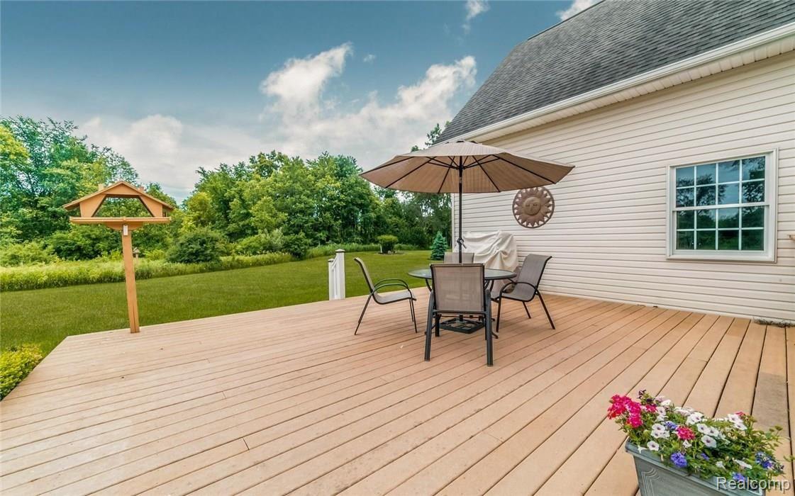 4964 Bullard Road Hartland, MI 48353 - Photo 35 of 40 35.jpg
