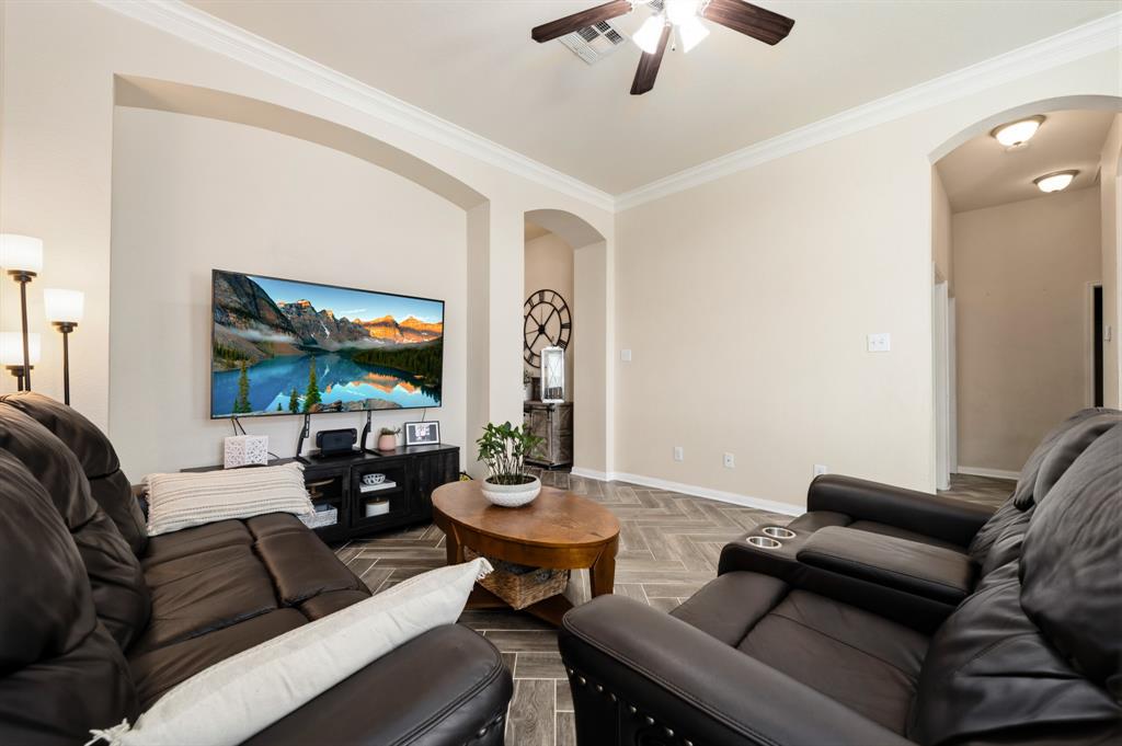 10333 Condor Loop Waco, TX 76708 - Photo 9 of 38 Gallery Image 9