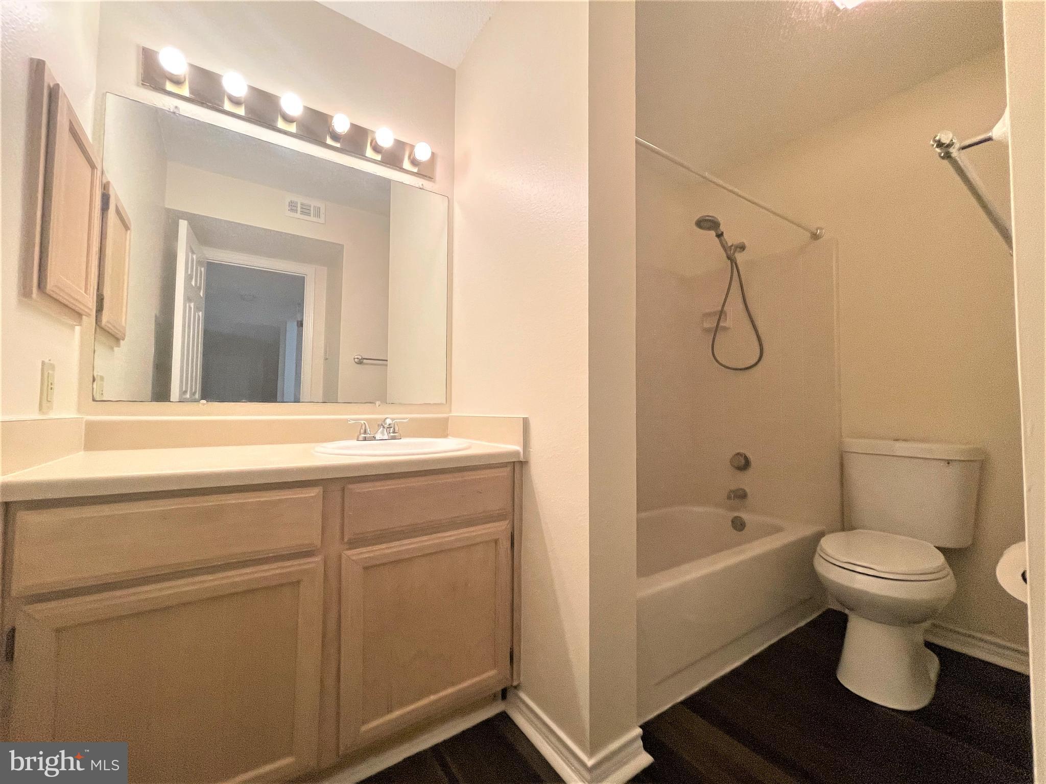 1505 Lincoln Way, Unit 101 McLean, VA 22102 - Photo 26 of 43 Hall bath