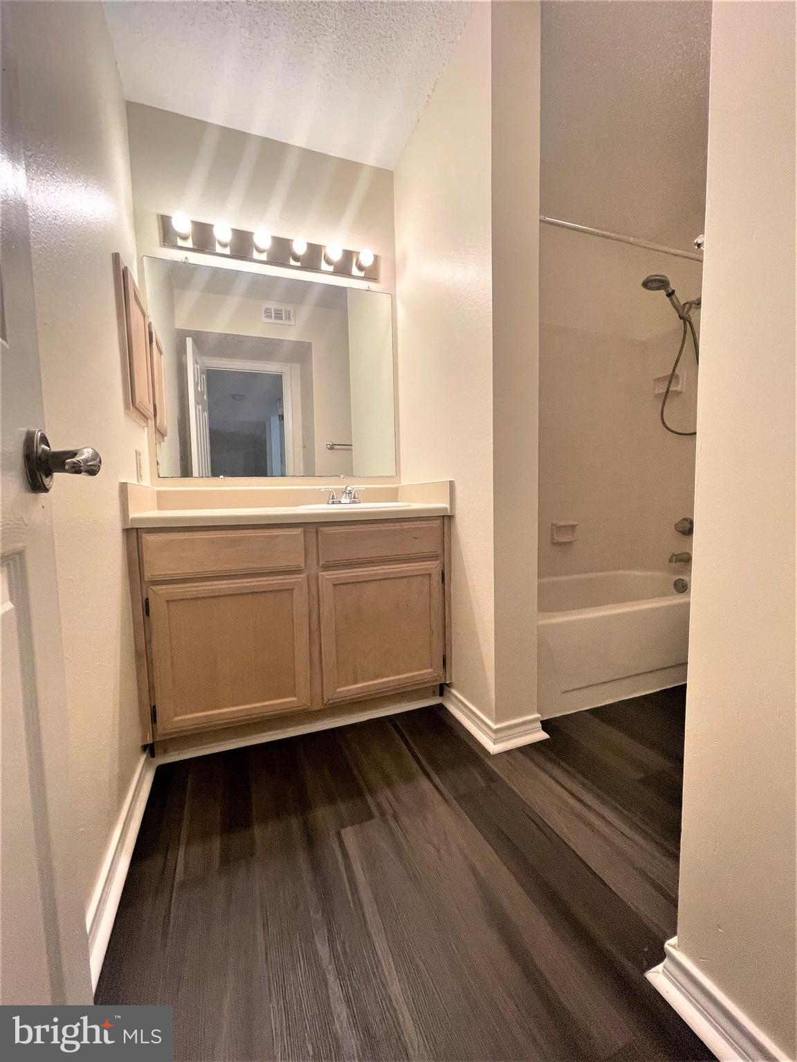 1505 Lincoln Way, Unit 101 McLean, VA 22102 - Photo 27 of 43 Hall bath