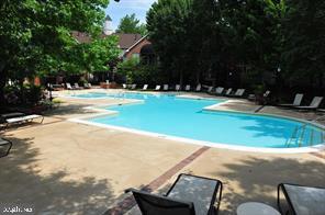 1505 Lincoln Way, Unit 101 McLean, VA 22102 - Photo 37 of 43 Pool