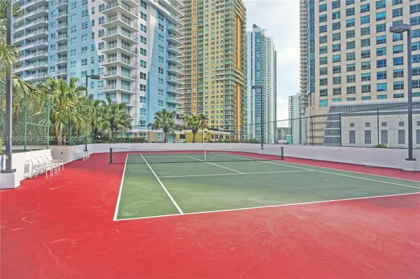 $4,010 | 1111 Brickell Bay Drive, Unit 211, Miami, FL 33131
