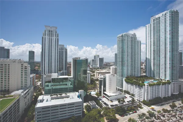 $4,010 | 1111 Brickell Bay Drive, Unit 211, Miami, FL 33131