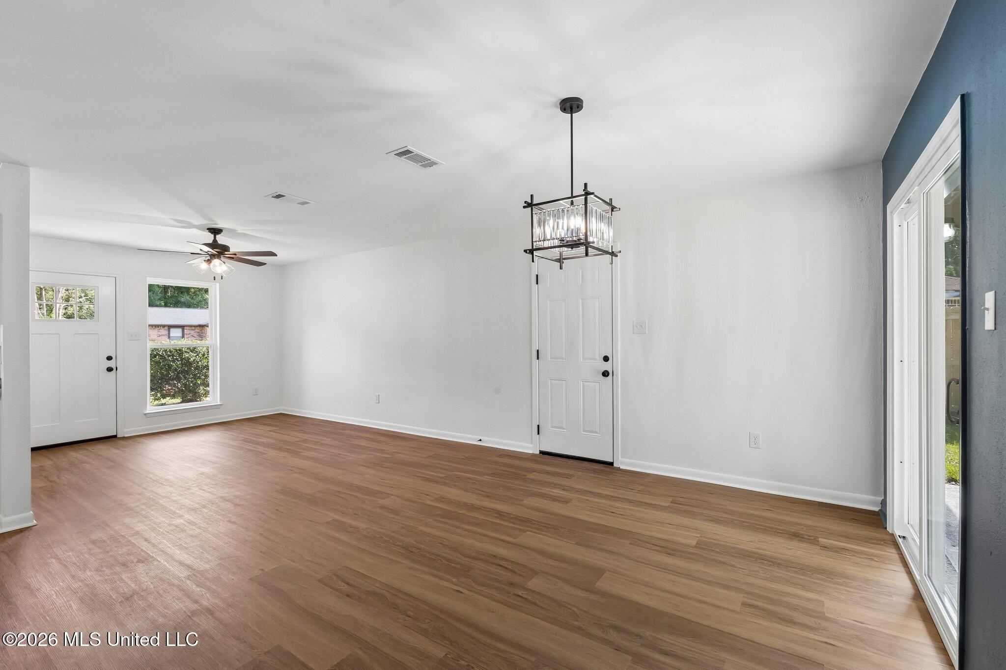1401 Timber Lane Road Gautier, MS 39553 - Photo 4 of 15 004 4